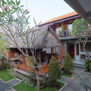  Homestay Nikuna Indonesia
